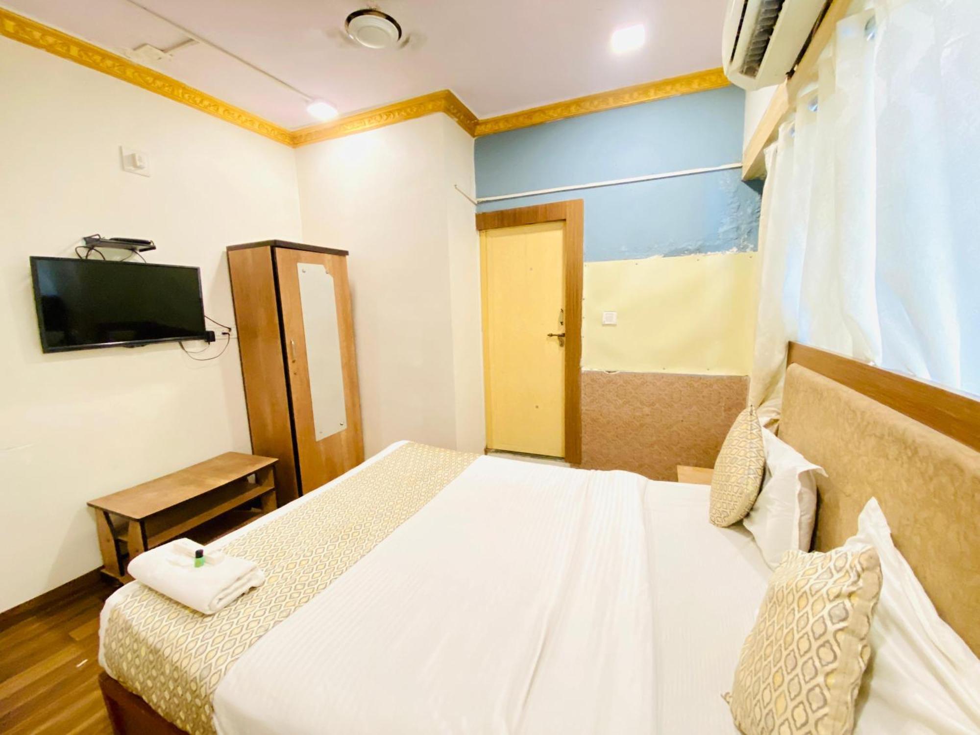 Hotel Abc Satellite Prahlad Nagar Ahmedabad Esterno foto