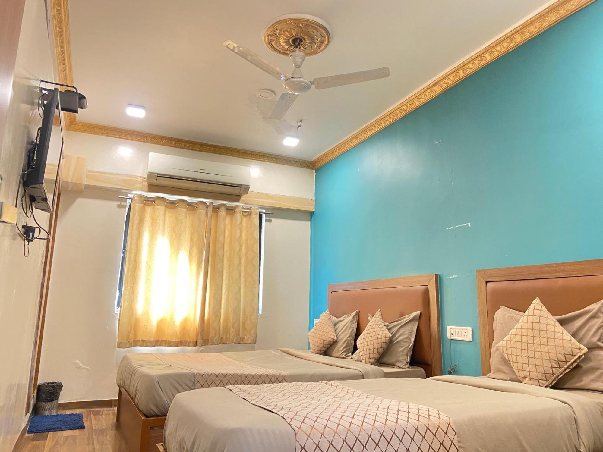 Hotel Abc Satellite Prahlad Nagar Ahmedabad Esterno foto