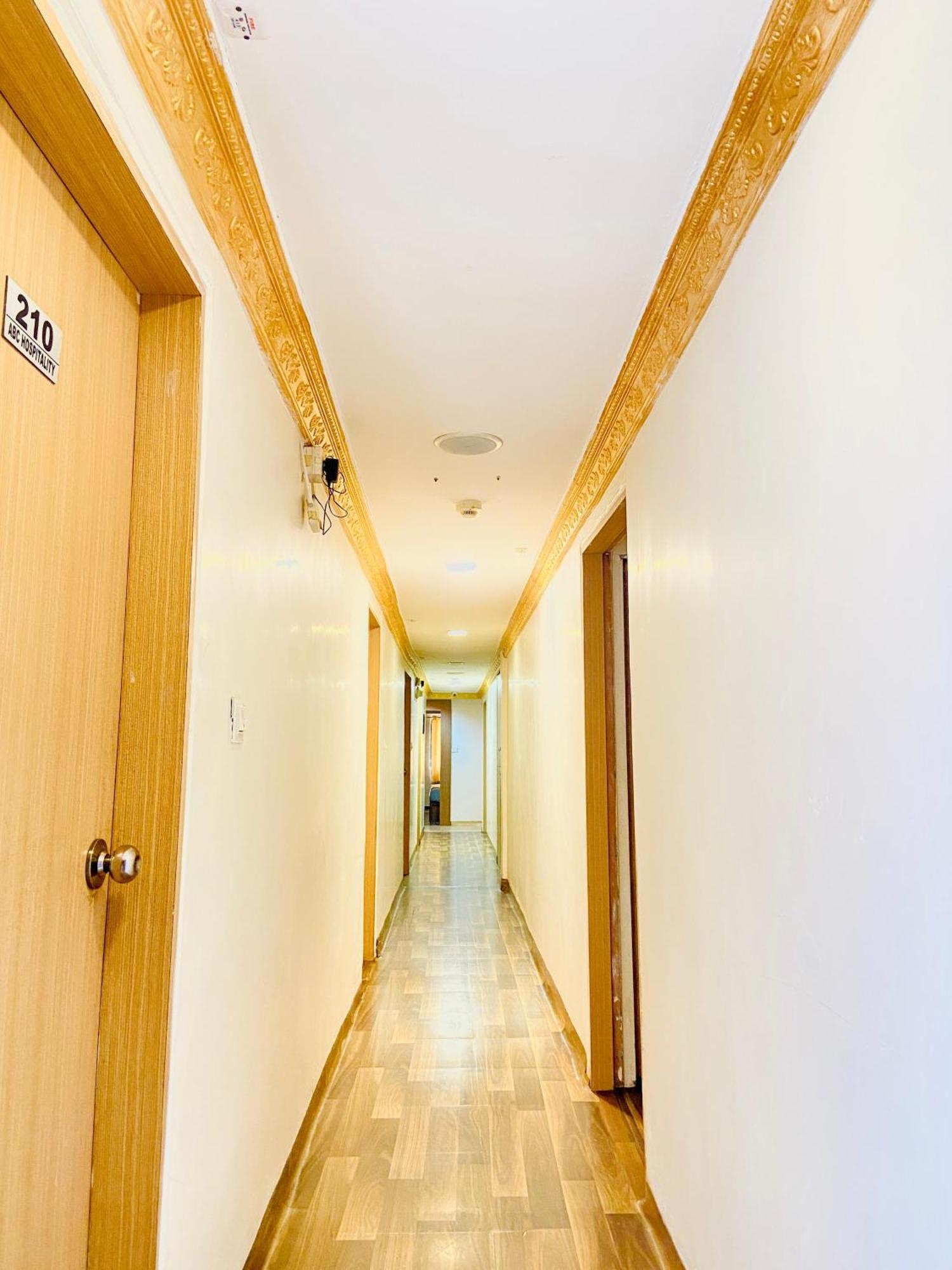 Hotel Abc Satellite Prahlad Nagar Ahmedabad Esterno foto