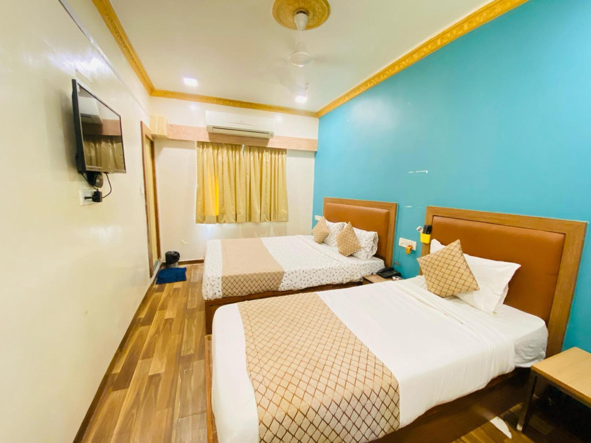 Hotel Abc Satellite Prahlad Nagar Ahmedabad Esterno foto