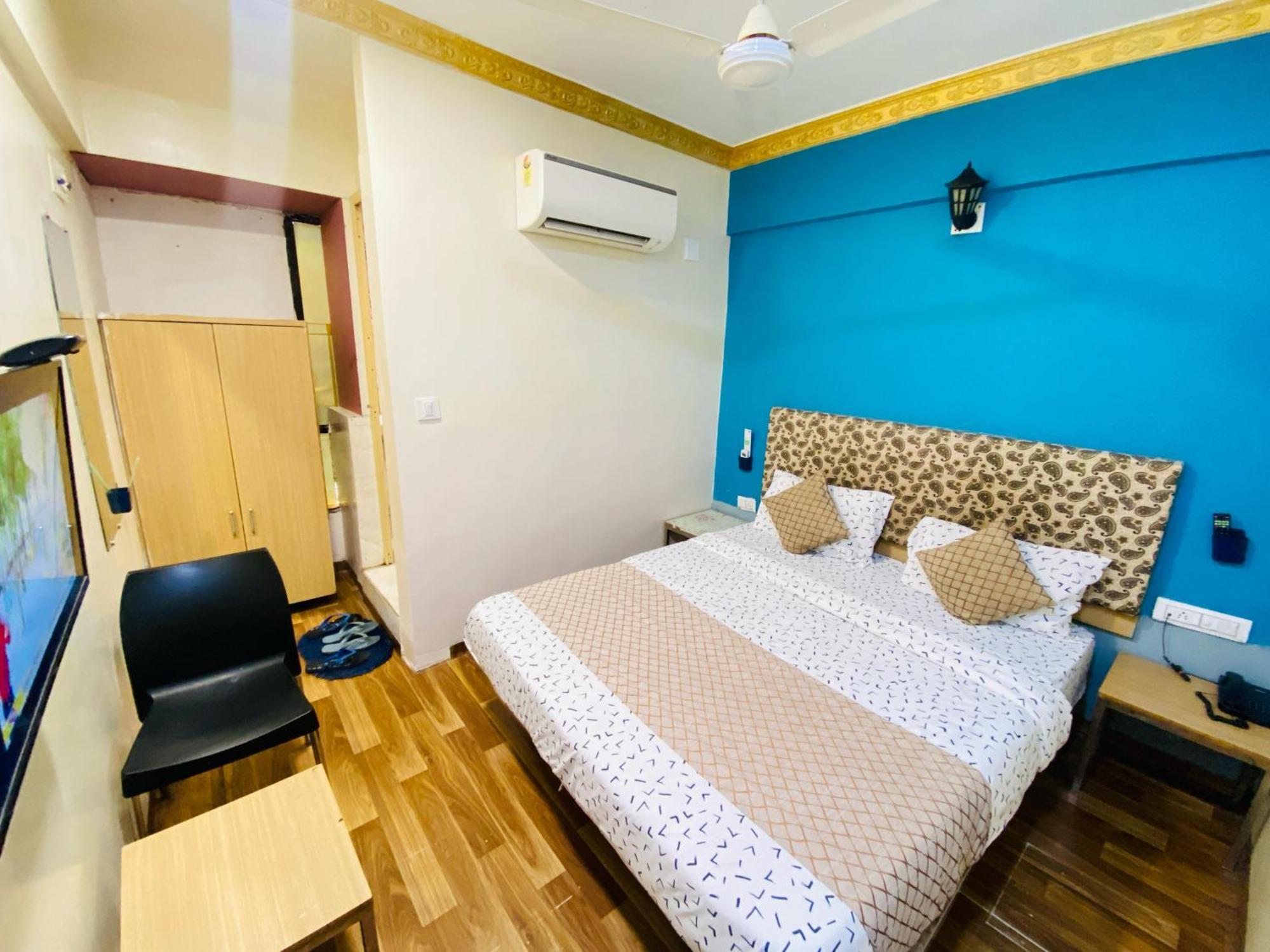 Hotel Abc Satellite Prahlad Nagar Ahmedabad Esterno foto